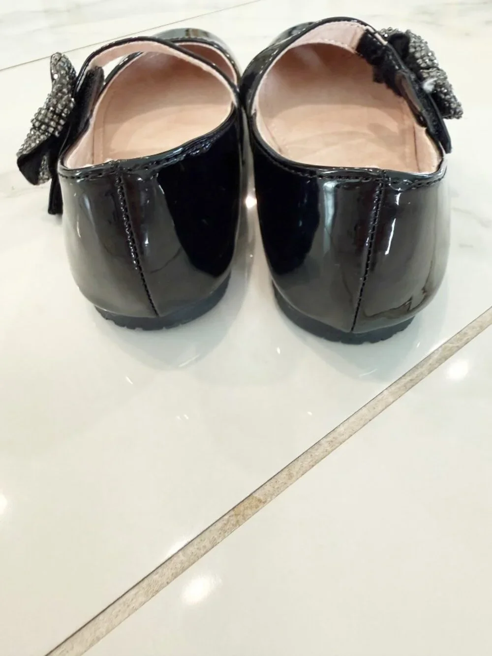 cupcakes & cashmere man bow strap